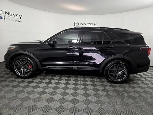 Used 2026 Ford Explorer ST-Line w/ ST-Line Street Pack RWD image 8