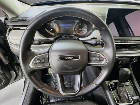 Used 2022 Jeep Compass Limited AWD/4WD image 11