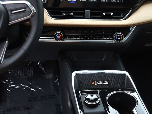 New 2026 Chevrolet Equinox ACTIV AWD/4WD image 15