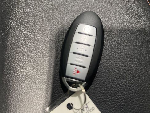 Certified 2024 Nissan Titan PRO-4X w/ Pro-4x Convenience Package image 26