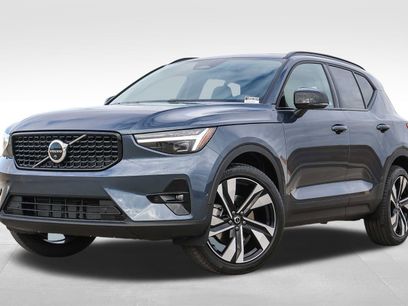 New 2026 Volvo XC40 B5 Ultra w/ Climate Package