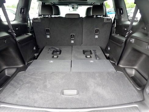 New 2025 Jeep Grand Cherokee L Altitude image 4