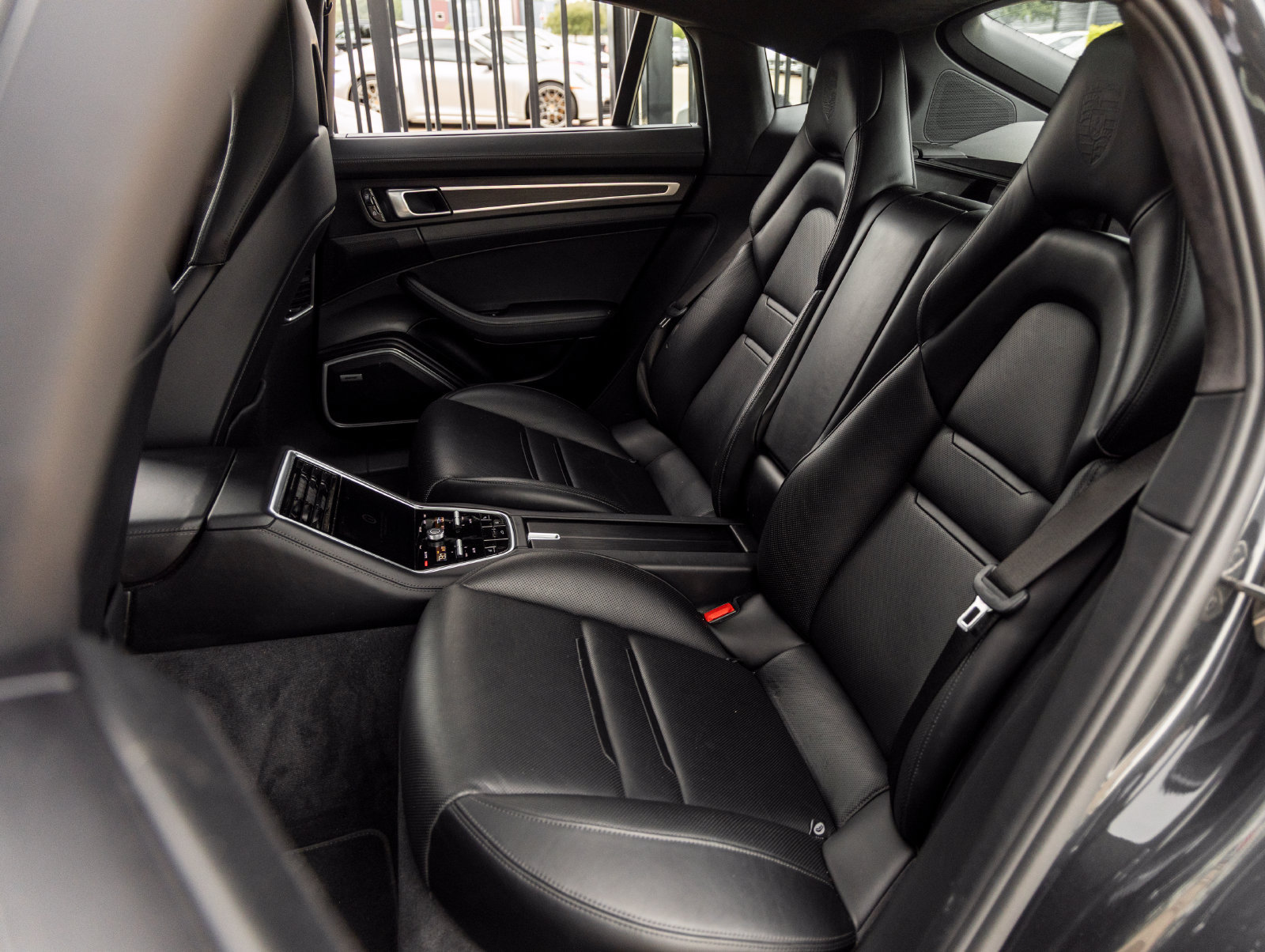 Used 2020 Porsche Panamera GTS AWD/4WD image 38