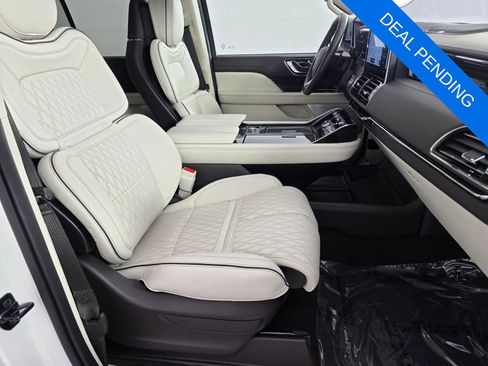 Used 2023 Lincoln Navigator Black Label AWD/4WD image 32