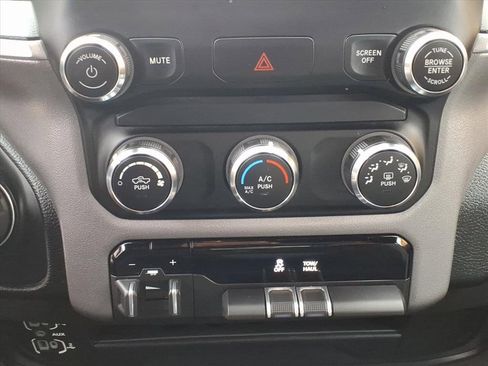 Used 2024 RAM 2500 Big Horn w/ Bed Utility Group image 7