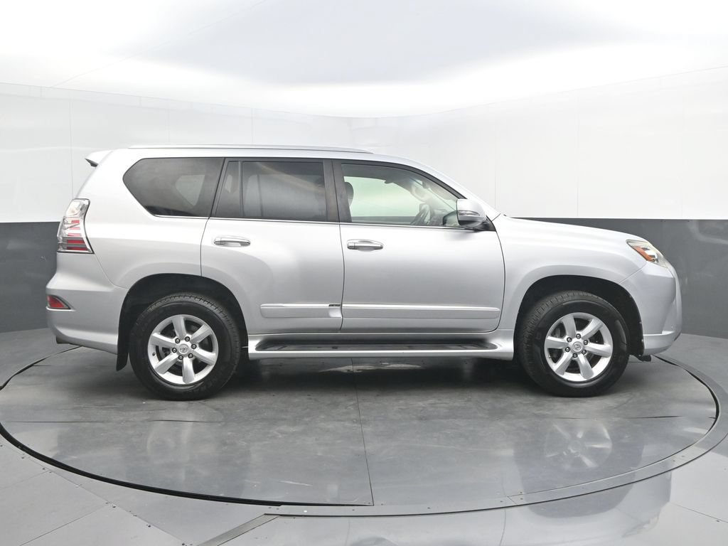 Used 2017 Lexus GX 460 w/ Navigation Package AWD/4WD image 8