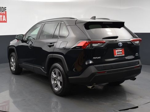 Used 2023 Toyota RAV4 XLE w/ Convenience Package AWD/4WD image 3