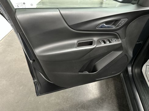 Used 2022 Chevrolet Equinox LT AWD/4WD image 18