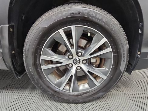Used 2016 Toyota Highlander XLE FWD image 46