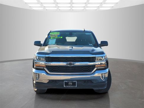 Used 2018 Chevrolet Silverado 1500 LT w/ LT Eassist Package image 2