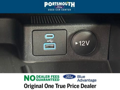 Certified 2022 Ford Escape SEL w/ SEL Stealth AWD Package image 16