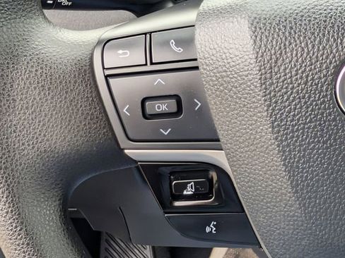 Used 2025 Toyota Camry LE image 22