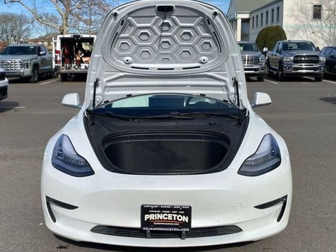 Used 2019 Tesla Model 3 image 9