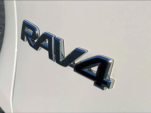 Used 2025 Toyota RAV4 XLE Premium image 30