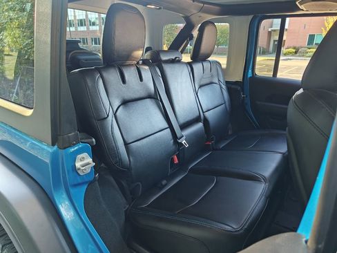 Used 2022 Jeep Wrangler Unlimited Rubicon 4xe w/ Cold Weather Group image 16