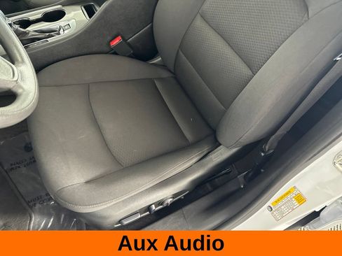 Used 2025 Chevrolet Malibu LT FWD image 9