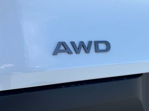 New 2025 Nissan Murano SL image 17