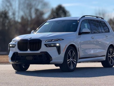 New 2026 BMW X7 xDrive40i w/ M Sport Package image 1