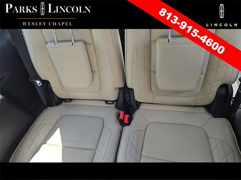 Used 2017 Ford Explorer Platinum image 16