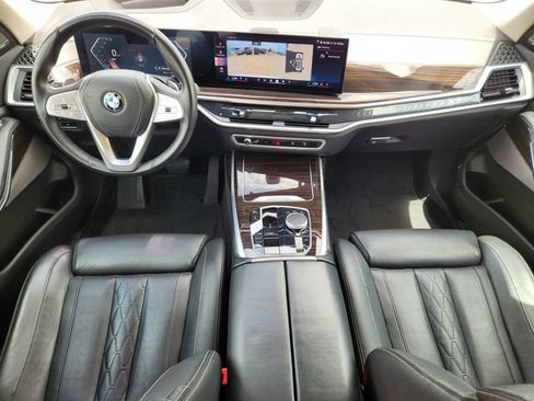 Used 2025 BMW X7 xDrive40i AWD/4WD image 27