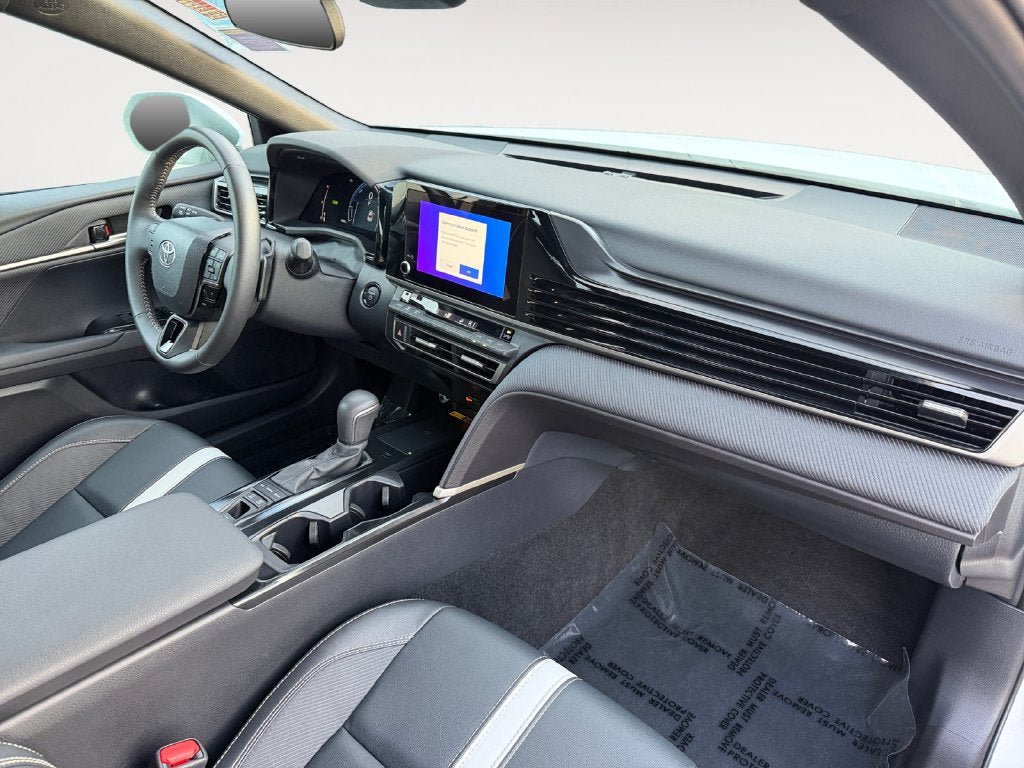 Used 2026 Toyota Camry SE FWD image 26