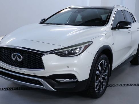 Used 2019 INFINITI QX30 AWD w/ Proassist Package image 3