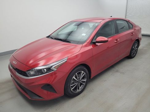 Used 2024 Kia Forte LXS FWD image 2