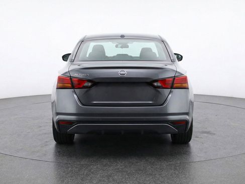 Used 2025 Nissan Altima 2.5 SV FWD image 6