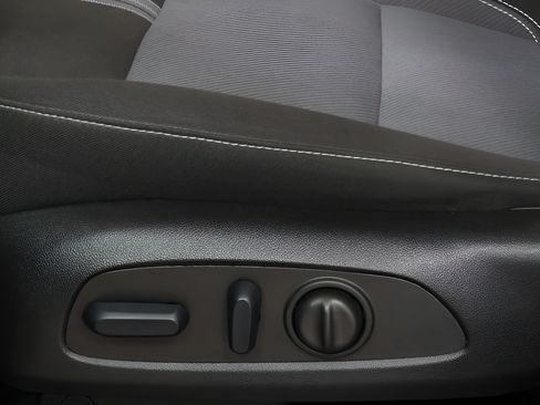 Used 2024 Chevrolet Blazer LT w/ Convenience Package FWD image 18