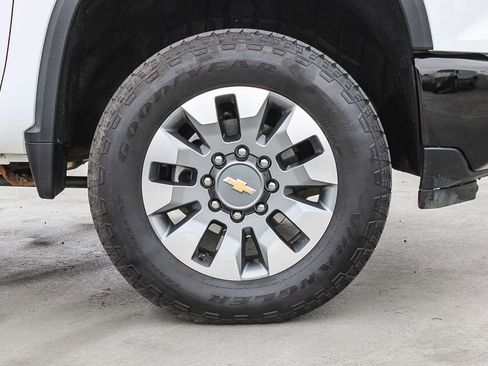 Used 2025 Chevrolet Silverado 2500 Custom w/ Custom Value Package AWD/4WD image 11