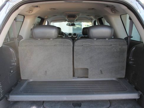 Used 2005 GMC Envoy XL SLT RWD image 20