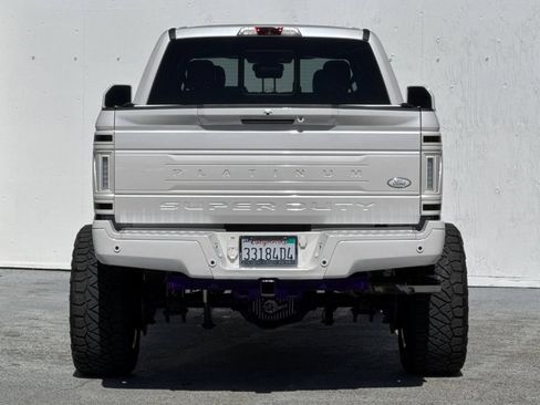 Used 2019 Ford F250 Platinum w/ Platinum Ultimate Package AWD/4WD image 4
