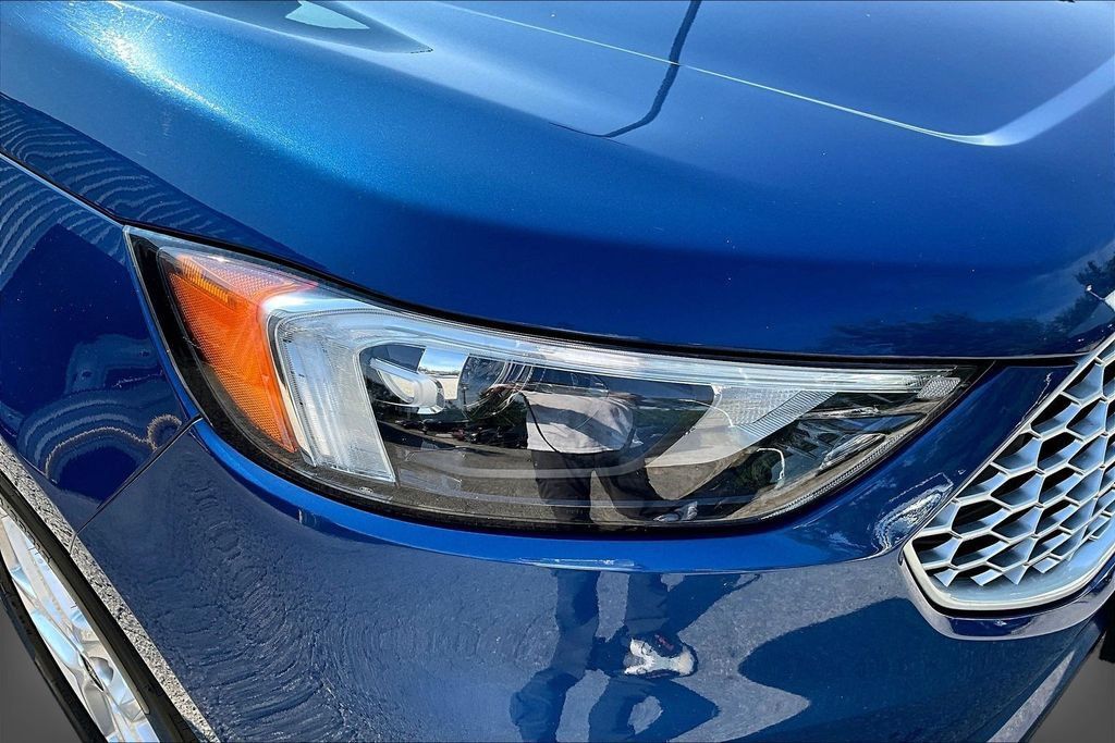 Used 2023 Ford Edge SEL AWD/4WD image 28