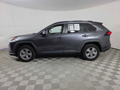 Used 2023 Toyota RAV4 XLE w/ Convenience Package image 5