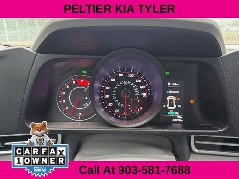 Used 2022 Hyundai Elantra SE FWD image 17