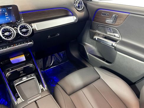 New 2026 Mercedes-Benz GLB 250 4MATIC image 21