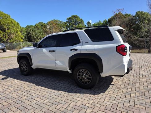 Certified 2025 Toyota 4Runner SR5 image 9