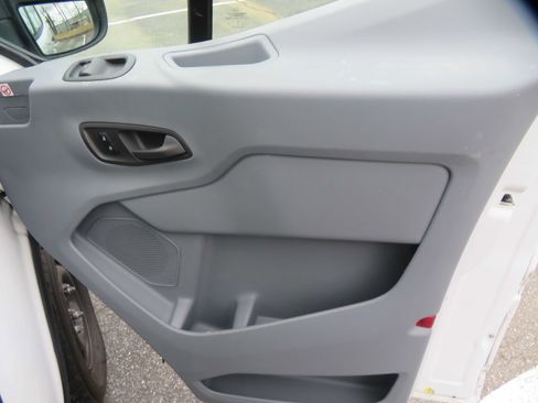 Used 2019 Ford Transit 150 XLT image 36