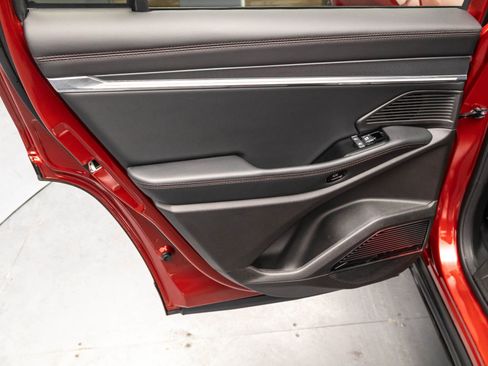 Used 2025 Jeep Wagoneer S Limited image 34