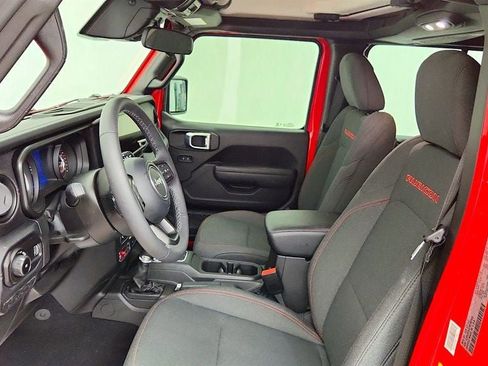 Used 2026 Jeep Wrangler Unlimited Rubicon AWD/4WD image 10