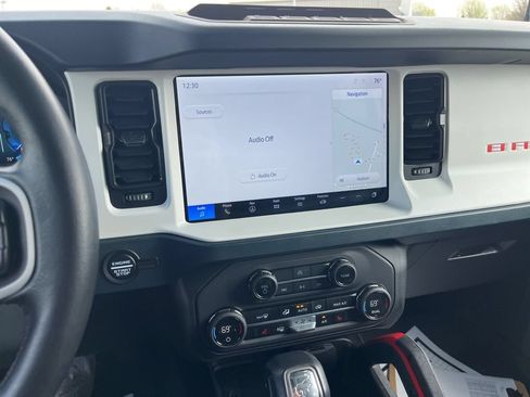 Used 2025 Ford Bronco Heritage Edition AWD/4WD image 18