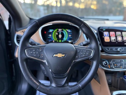 Used 2017 Chevrolet Volt Premier w/ Driver Confidence II Package image 19