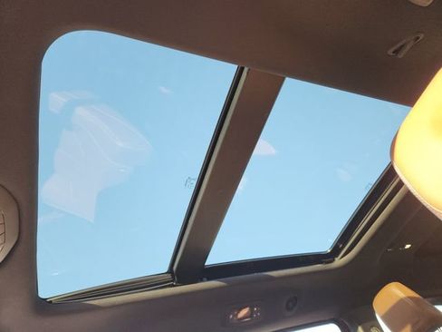 Used 2020 Chrysler Pacifica Limited w/ Advanced Safetytec Group image 10