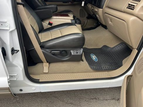 Used 2005 Ford Excursion Eddie Bauer image 46