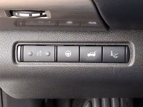 Used 2024 Nissan Pathfinder Platinum w/ Cargo Package image 29