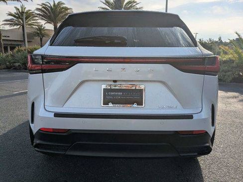 Certified 2025 Lexus NX 250 FWD w/ Accessory Package (K3) image 8