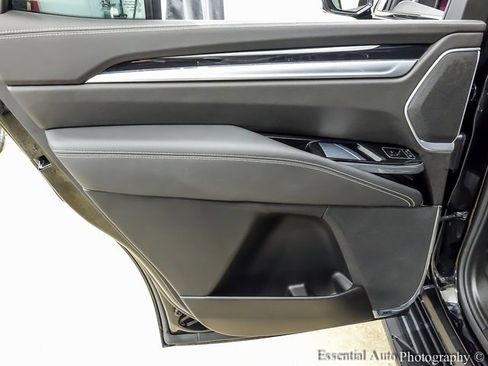 Certified 2025 Cadillac Escalade Sport w/ LPO, ONYX Package image 23