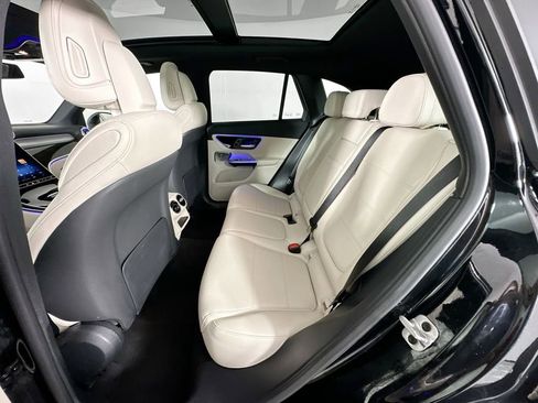 Used 2026 Mercedes-Benz GLC 300 4MATIC image 25