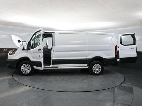 Used 2024 Ford Transit 250 Base w/ Exterior Upgrade Package image 43