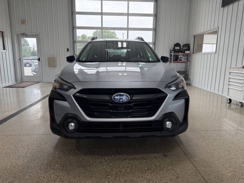 Used 2023 Subaru Outback Premium w/ Tech Package 1 AWD/4WD image 7